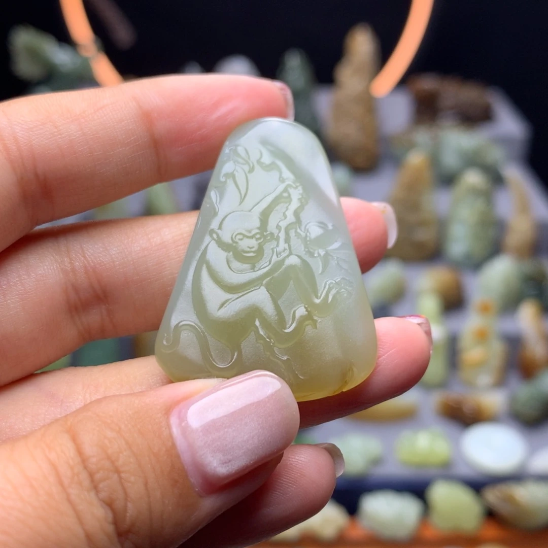 和田玉未镶嵌挂件