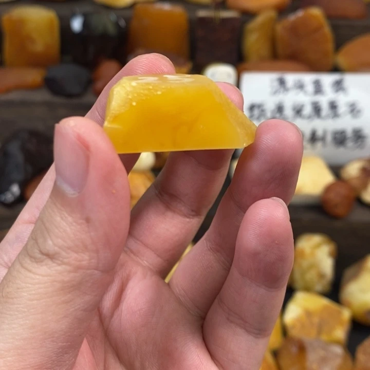 定制琥珀未镶嵌蜜蜡