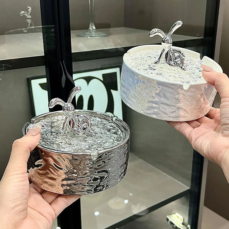 ins陶瓷烟灰缸带盖防飞灰家用客厅轻奢高颜值创意烟缸高级感奶油