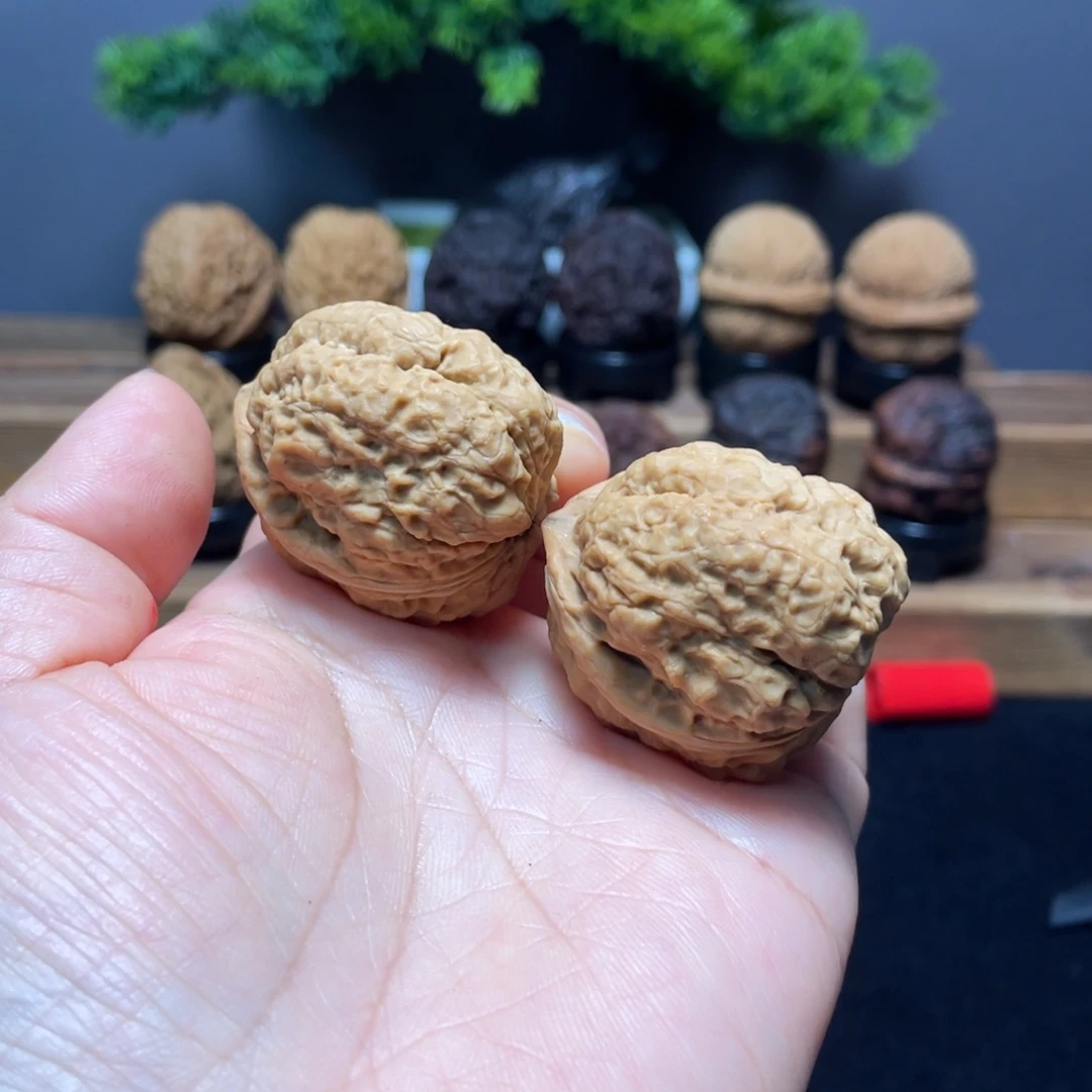 把件文玩核桃云南铁核桃43