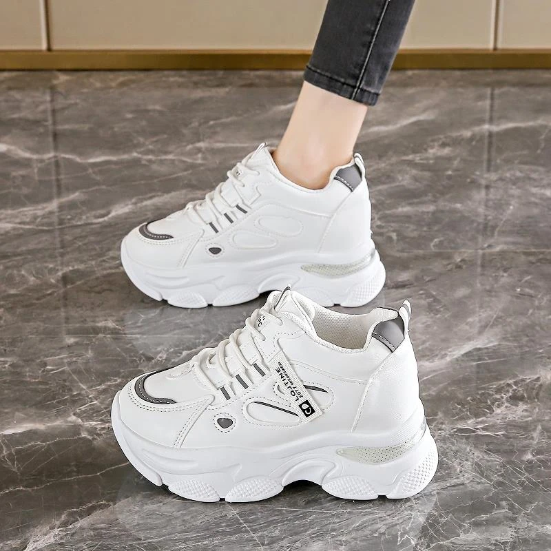 厚底增高女鞋2025新款秋季时尚百搭老爹鞋不累脚小个子休闲运动鞋