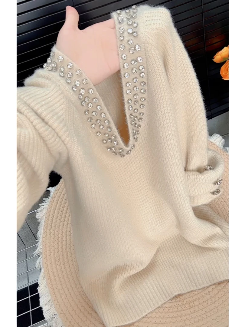 韩系温柔风v领钉钻设计感套头毛衣女2025秋季穿搭长袖针织衫上衣