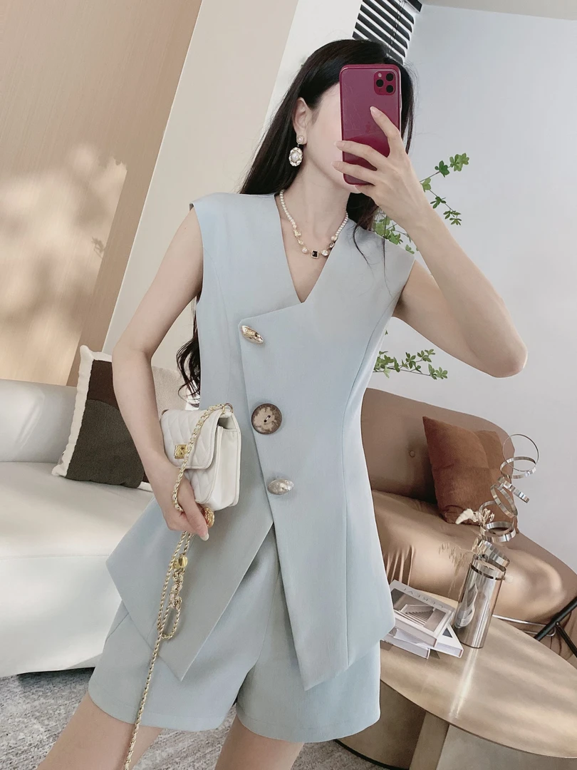 【橦颜】收腰大扣子分叉上衣+两侧松紧短裤两件套3892（2256）