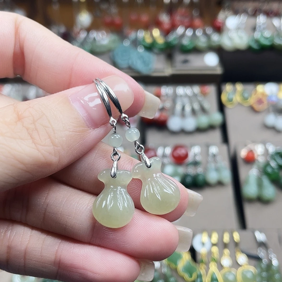 和田玉银S925镶嵌耳饰福袋