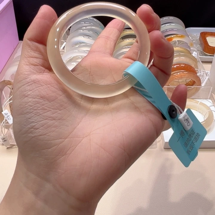 玛瑙/玉髓手镯未镶嵌睡****?睡到自然醒