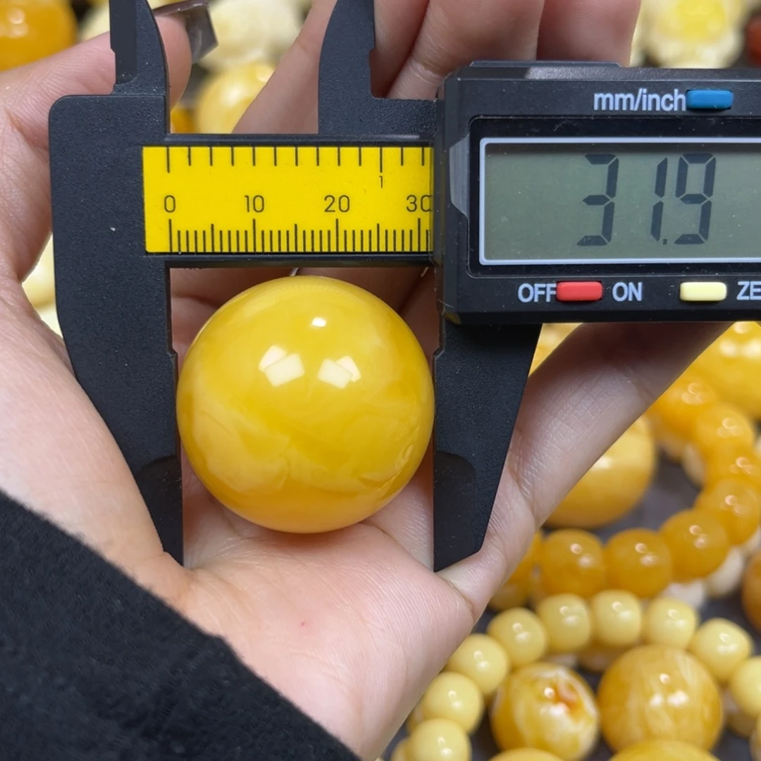 琥珀未镶嵌手串……