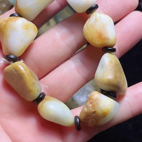 套链未镶嵌和田玉（糖玉）