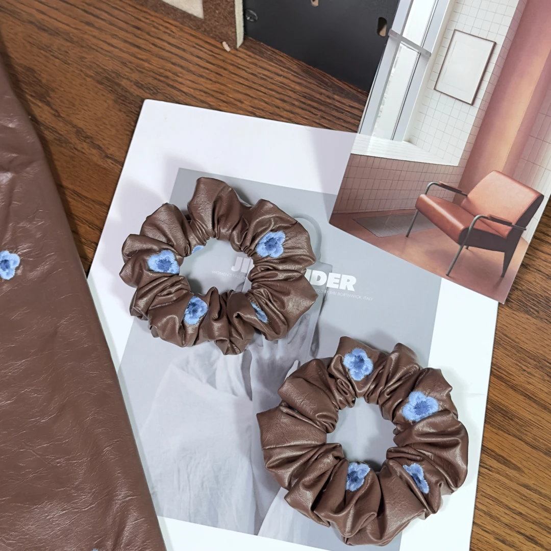 ins韩风pu皮革 小众高级 日常低调百搭头绳（直径8-9cm圈口3-4指）