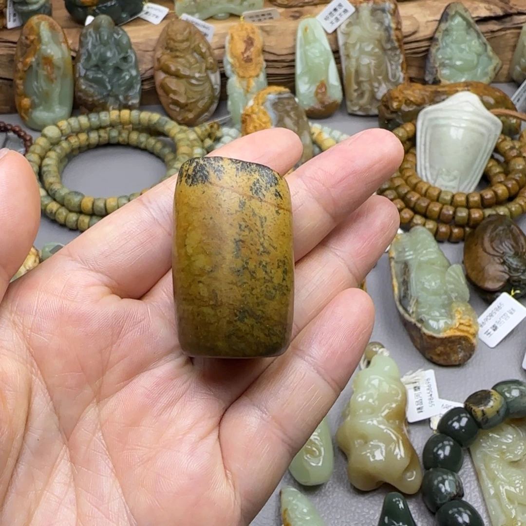 岫岩河磨玉（透闪石质玉）未镶嵌珠宝奇石