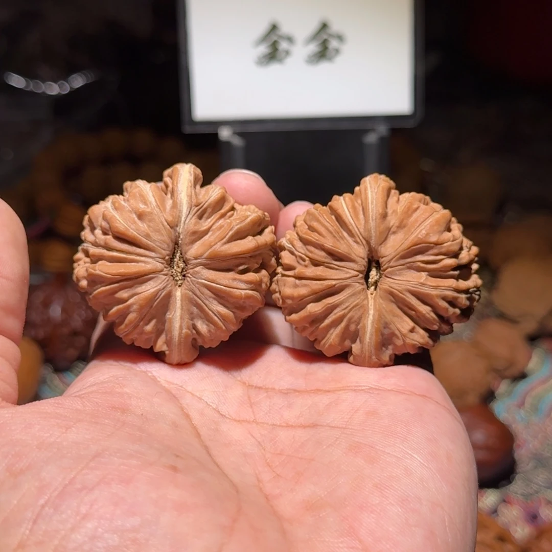 核桃把件1478四喜楼,尺寸44