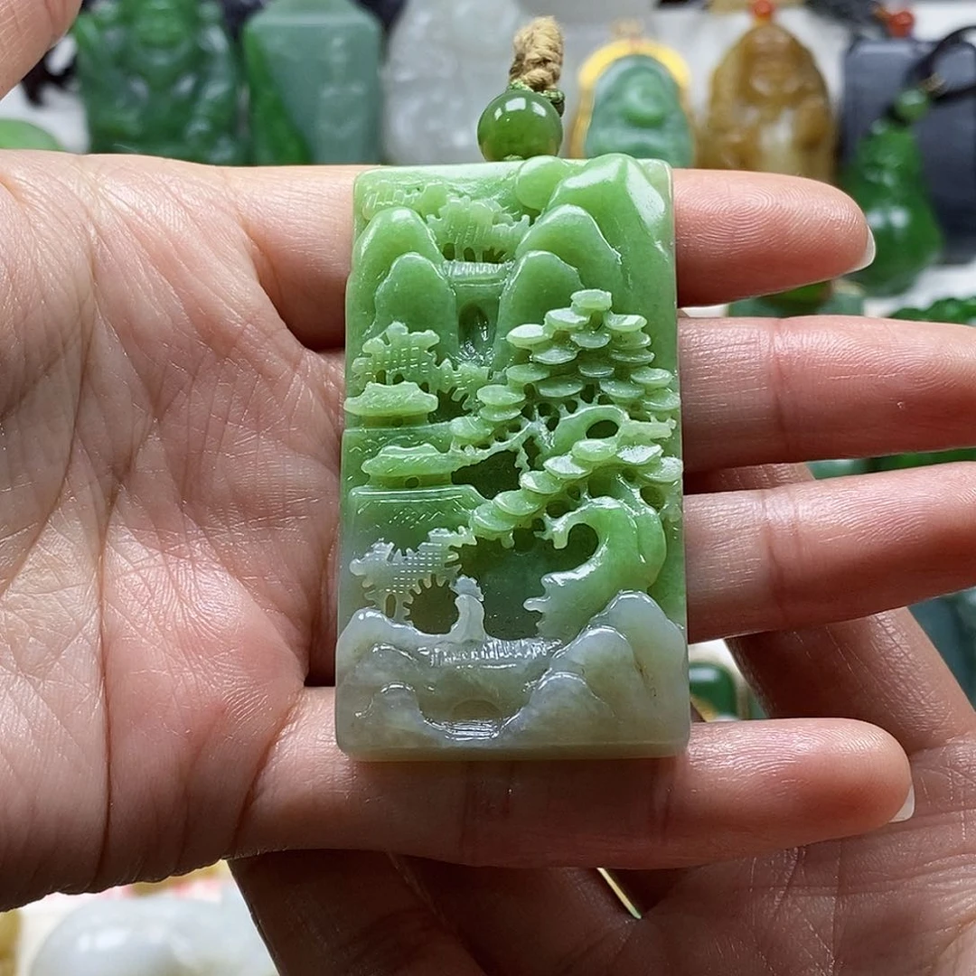 和田玉翠青颈饰未镶嵌