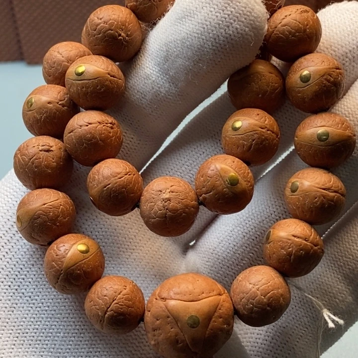 凤眼菩提手串12.5mm27颗铜钉