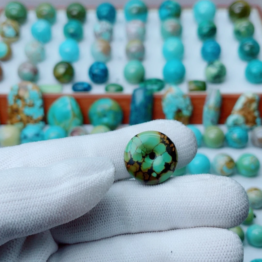 未镶嵌绿松石珠宝奇石