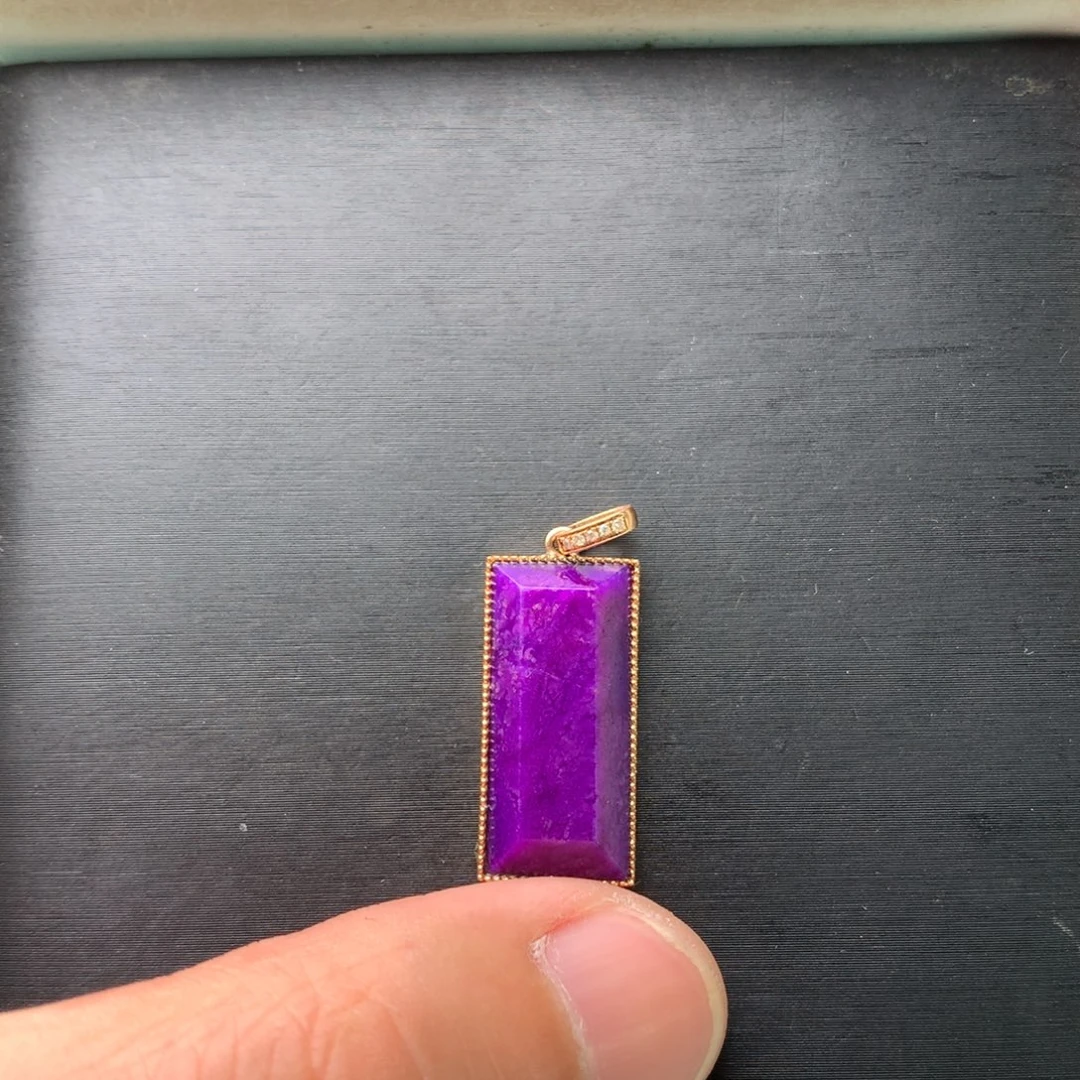 苏纪石（舒俱来）18K金镶嵌吊坠