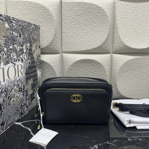 未使用/迪奥/包包/市场价15000/250612YX0032