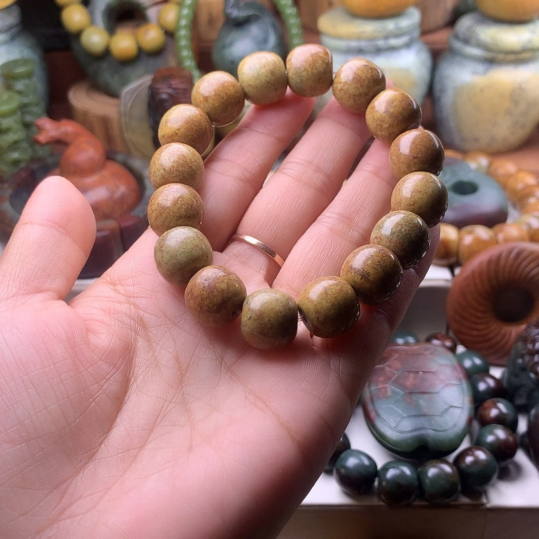 岫岩河磨玉（透闪石质玉）未镶嵌把件