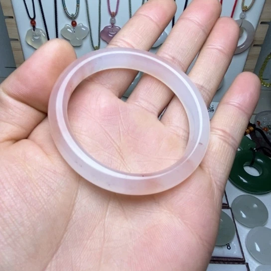 石英质玉颈饰未镶嵌夏**提