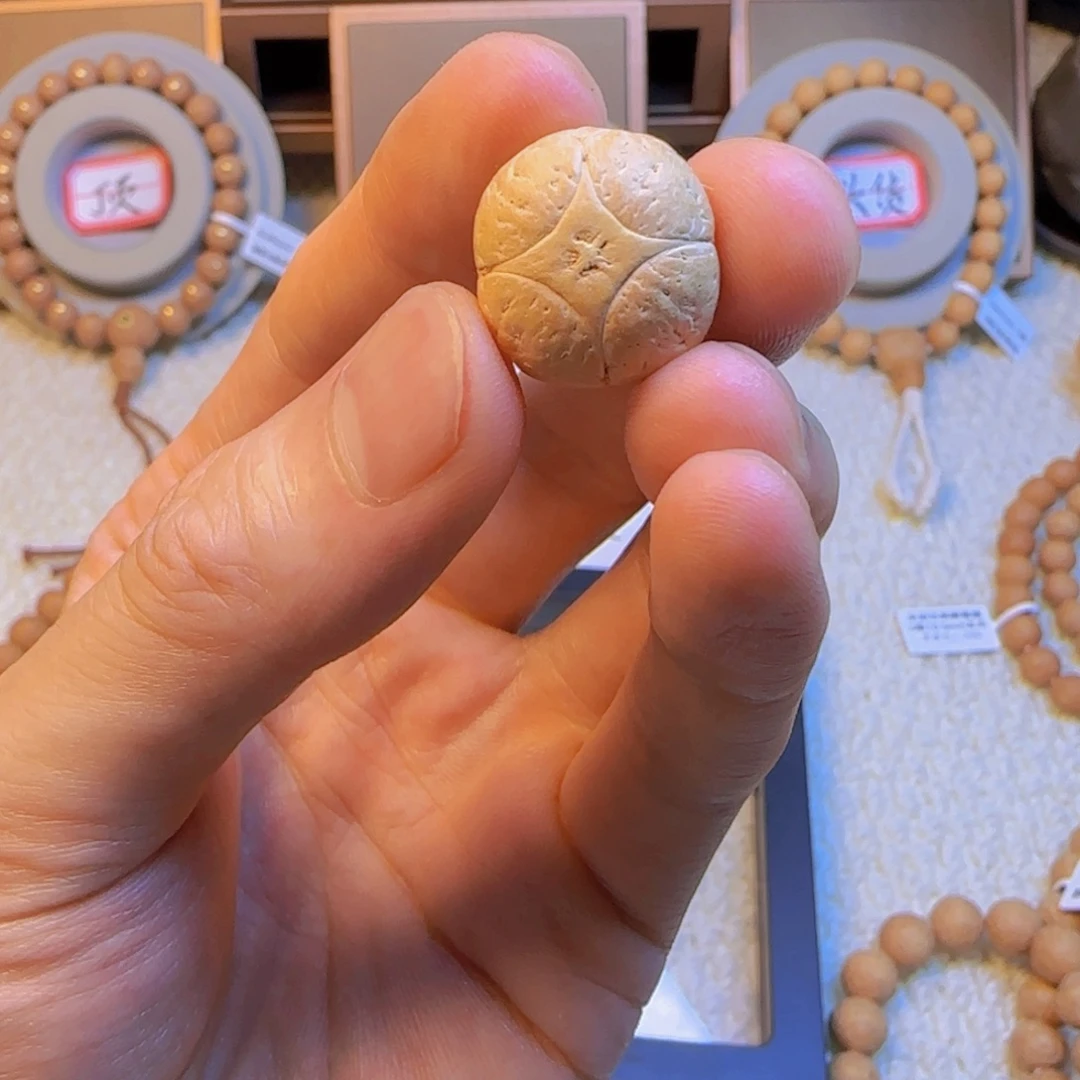 懒***盐凤眼菩提手串18.9mm左右麒麟眼