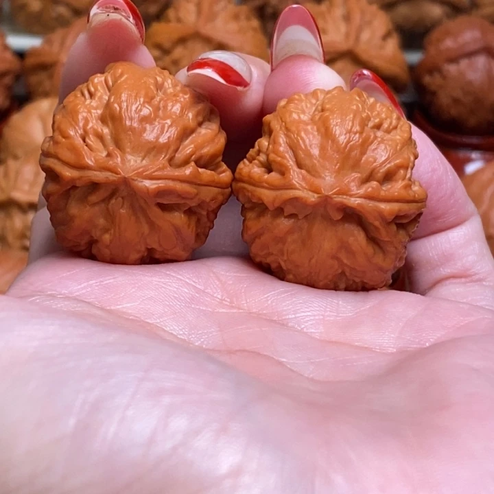 ****o把件文玩核桃玉麒麟
