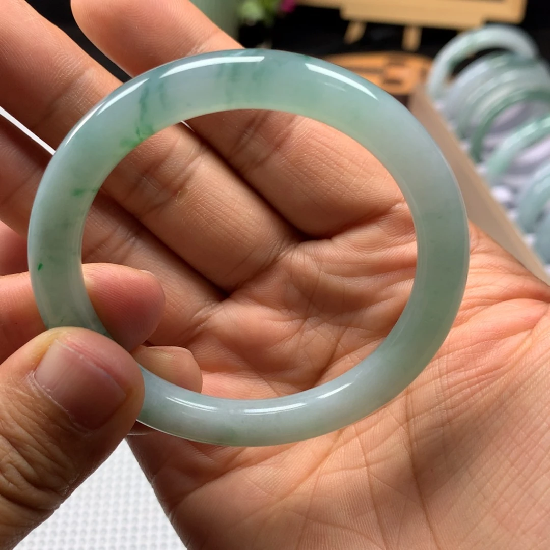 翡翠手镯未镶嵌1号