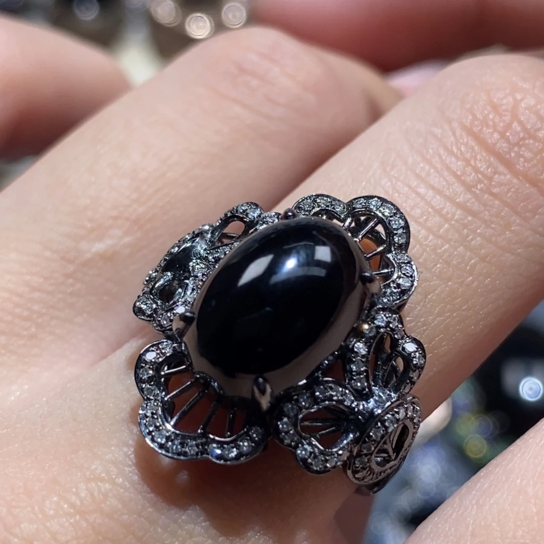 18K金镶嵌戒指翡翠