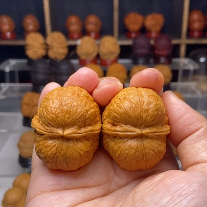 孙***东吊坠文玩核桃33峭壁元宝