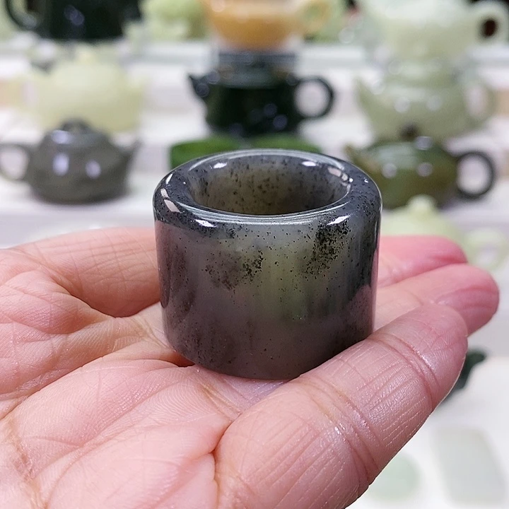 未镶嵌和田玉挂件L***Z扳指