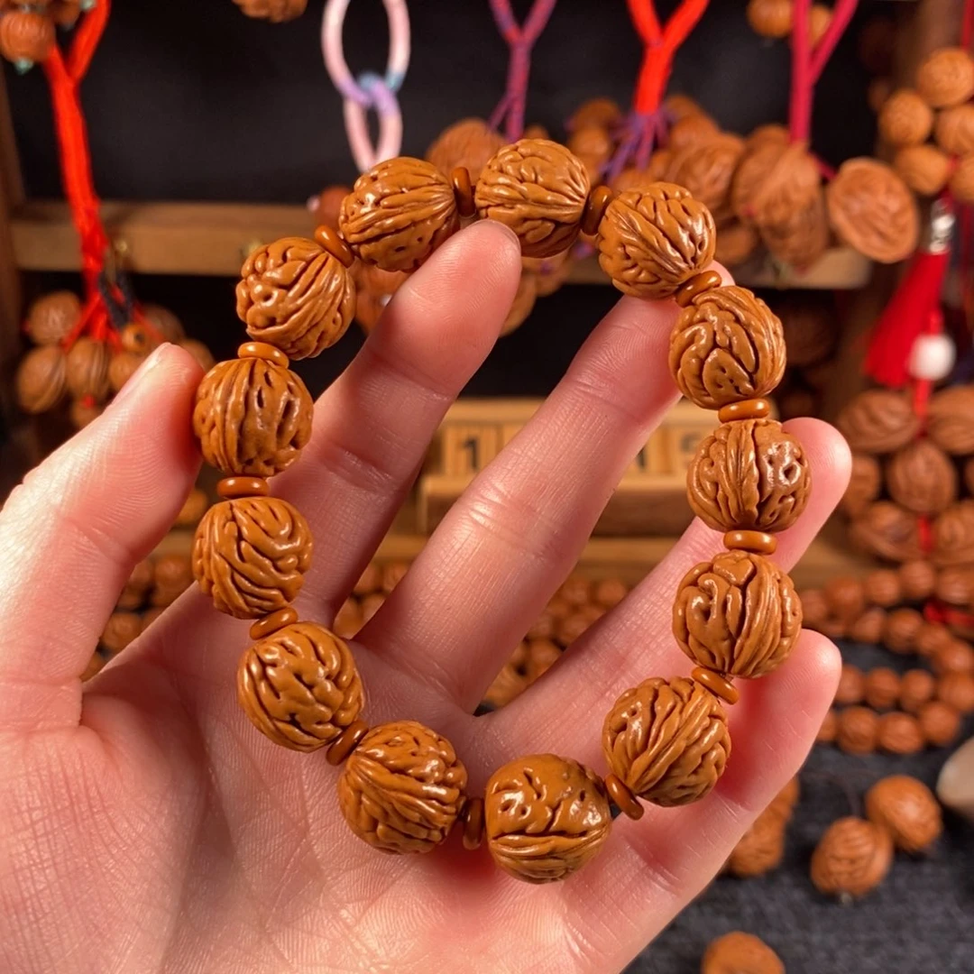 吊坠桃核13链接桃枭手串