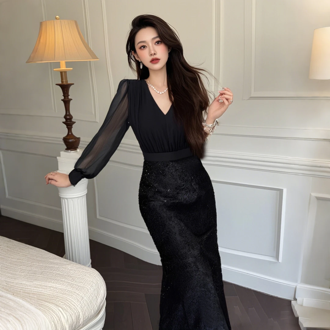 A黑色V领长袖连衣裙修身显瘦设计宴会通勤两用日常气质裙装D0590
