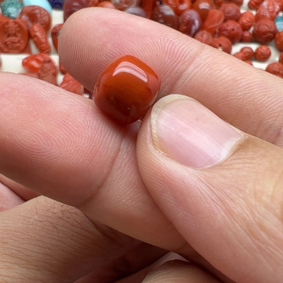 南红玛瑙配饰未镶嵌