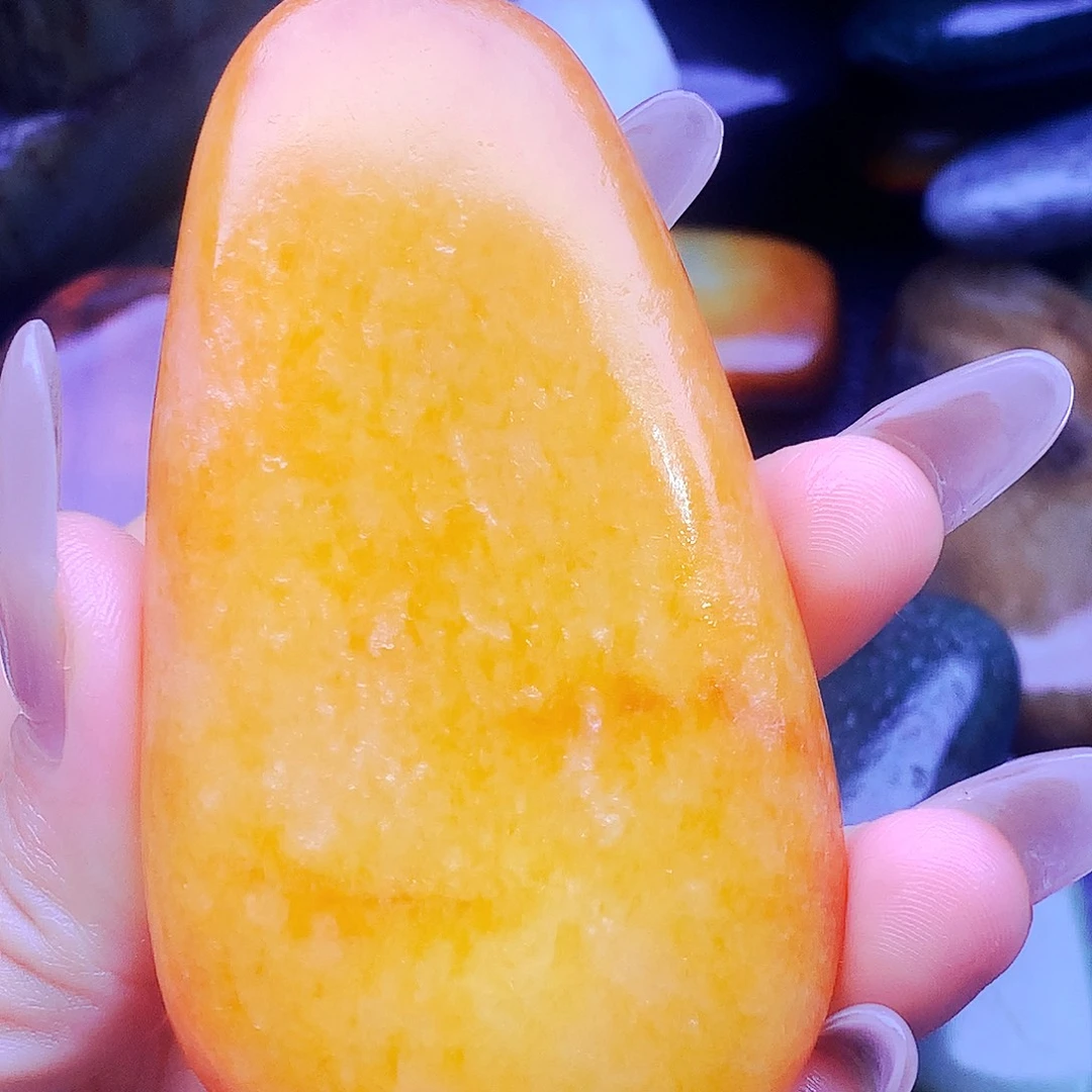 未镶嵌和田玉（糖玉）把件