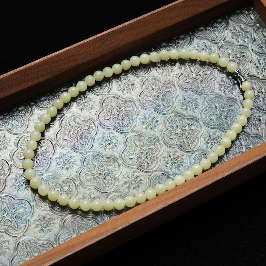 天然和田玉黄口料8mm圆珠项链