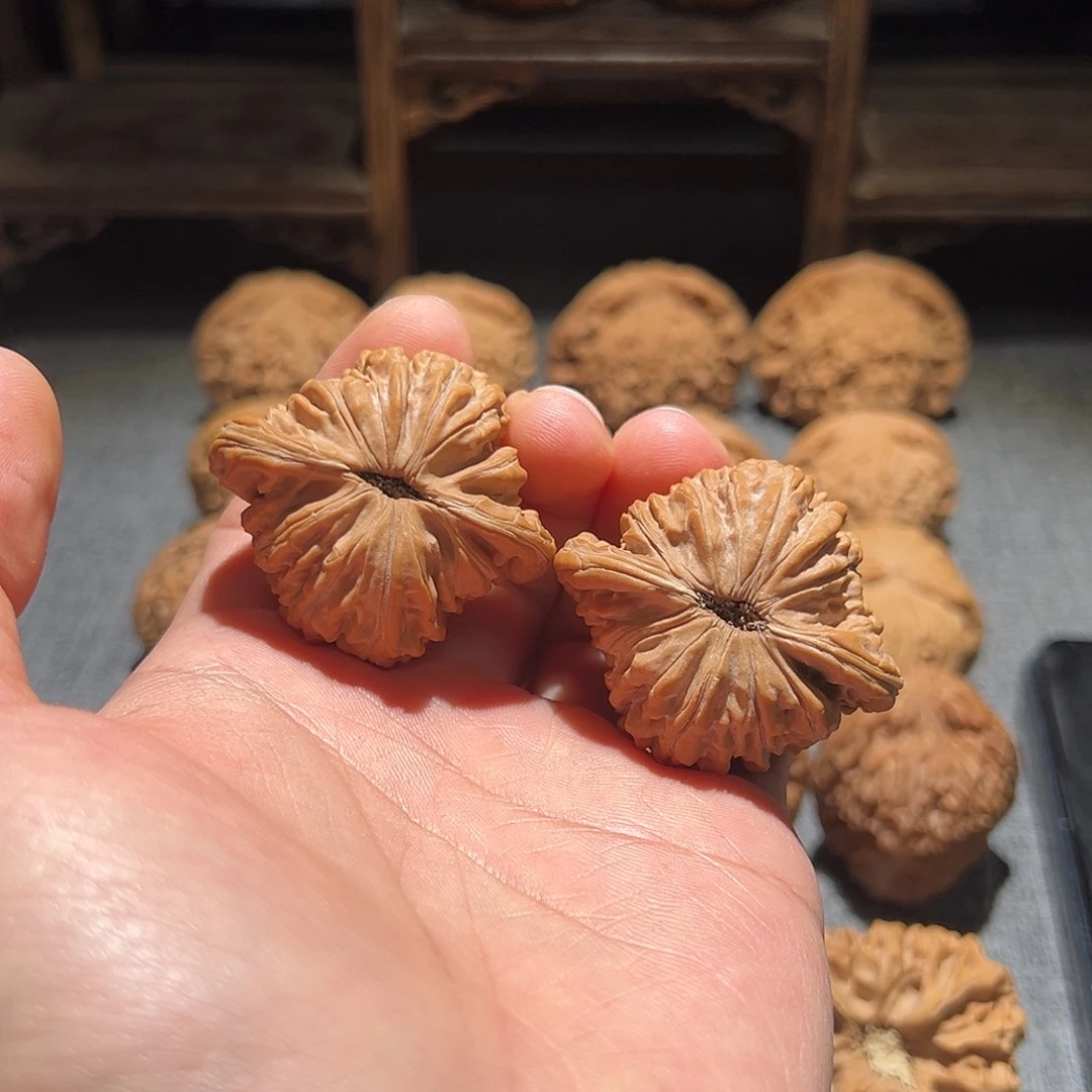 野***霸文玩核桃吊坠42汉高楼