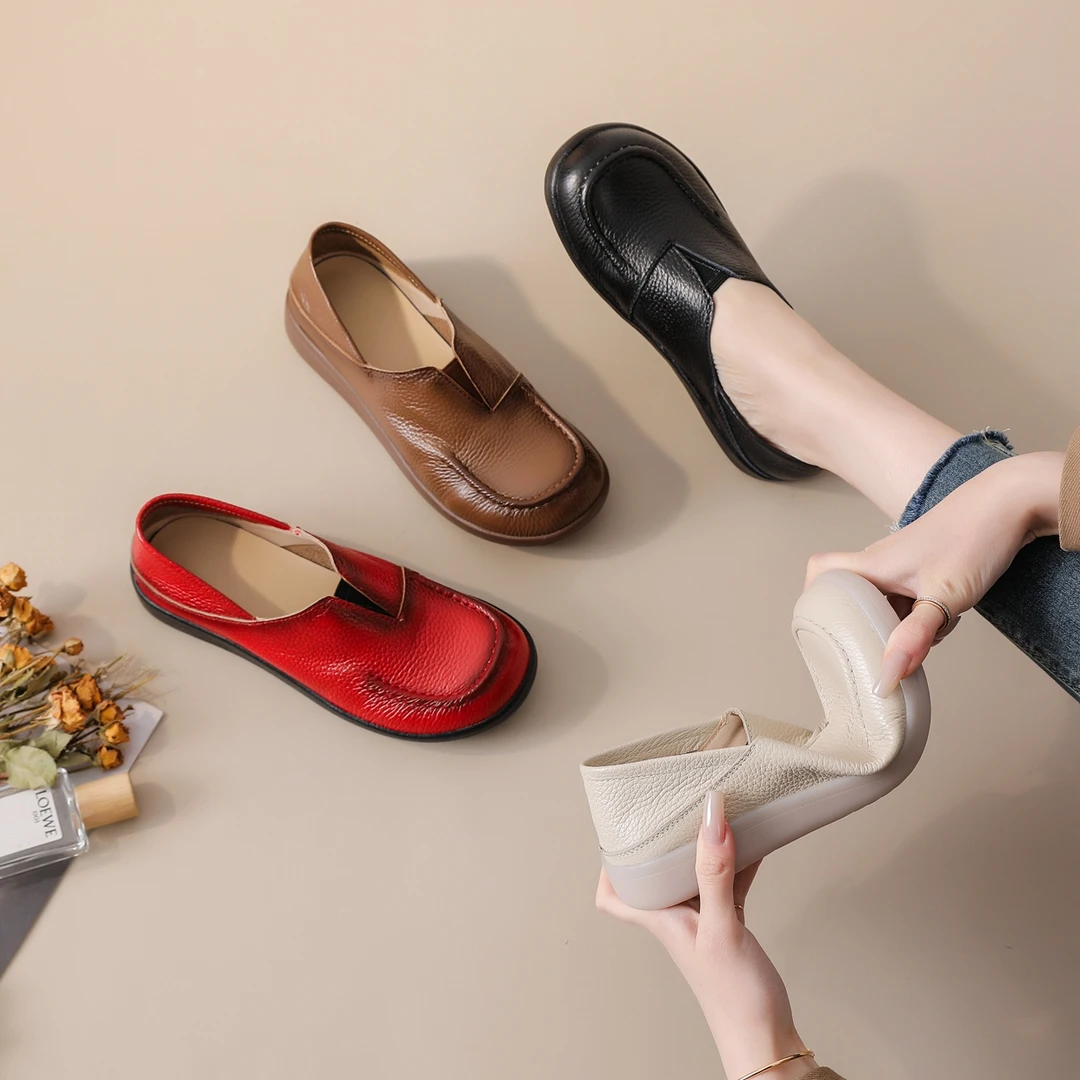 新款牛皮休闲中跟春季胶粘防滑圆头单鞋中老年平底时尚舒适皮鞋