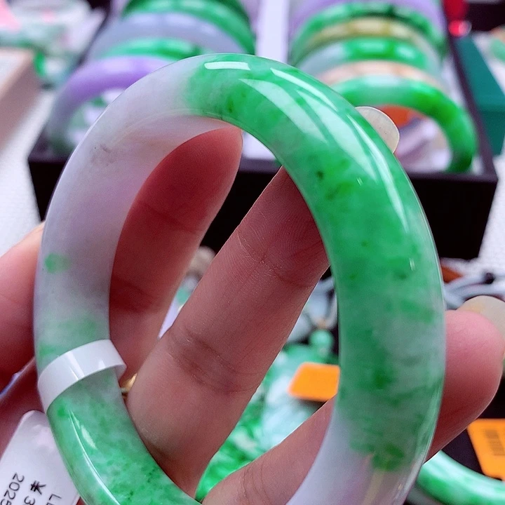 翡翠未镶嵌手镯翡翠