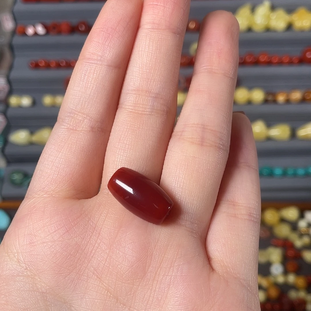 乡***侠南红玛瑙未镶嵌桶珠南红