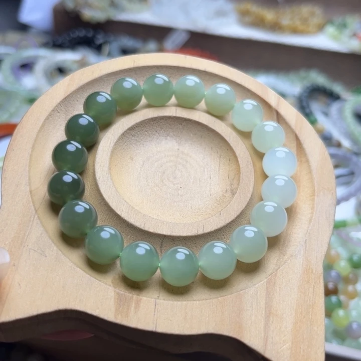 和田玉未镶嵌手链10mm高冰渐变圆珠