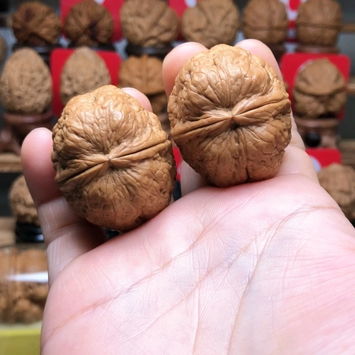 文玩核桃吊坠m**k云南铁核桃