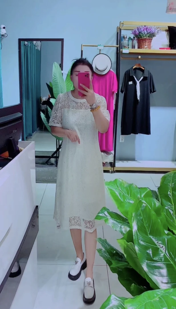 2025夏季新款—蕾丝连衣裙短袖中长款、气质显瘦圆领裙子