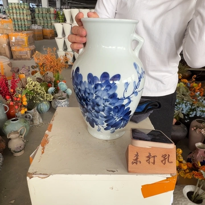 景德镇陶瓷花瓶工厂