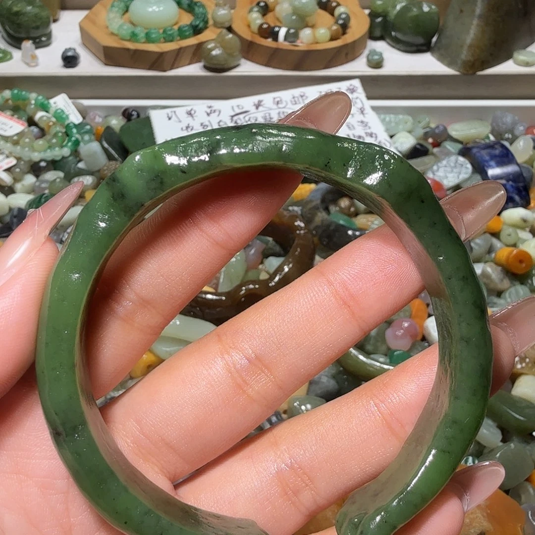 锦***鲤和田玉未镶嵌珠宝奇石