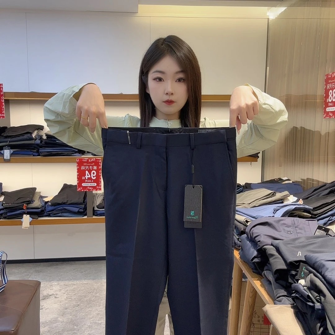 上衣的搭配非常好看的哦