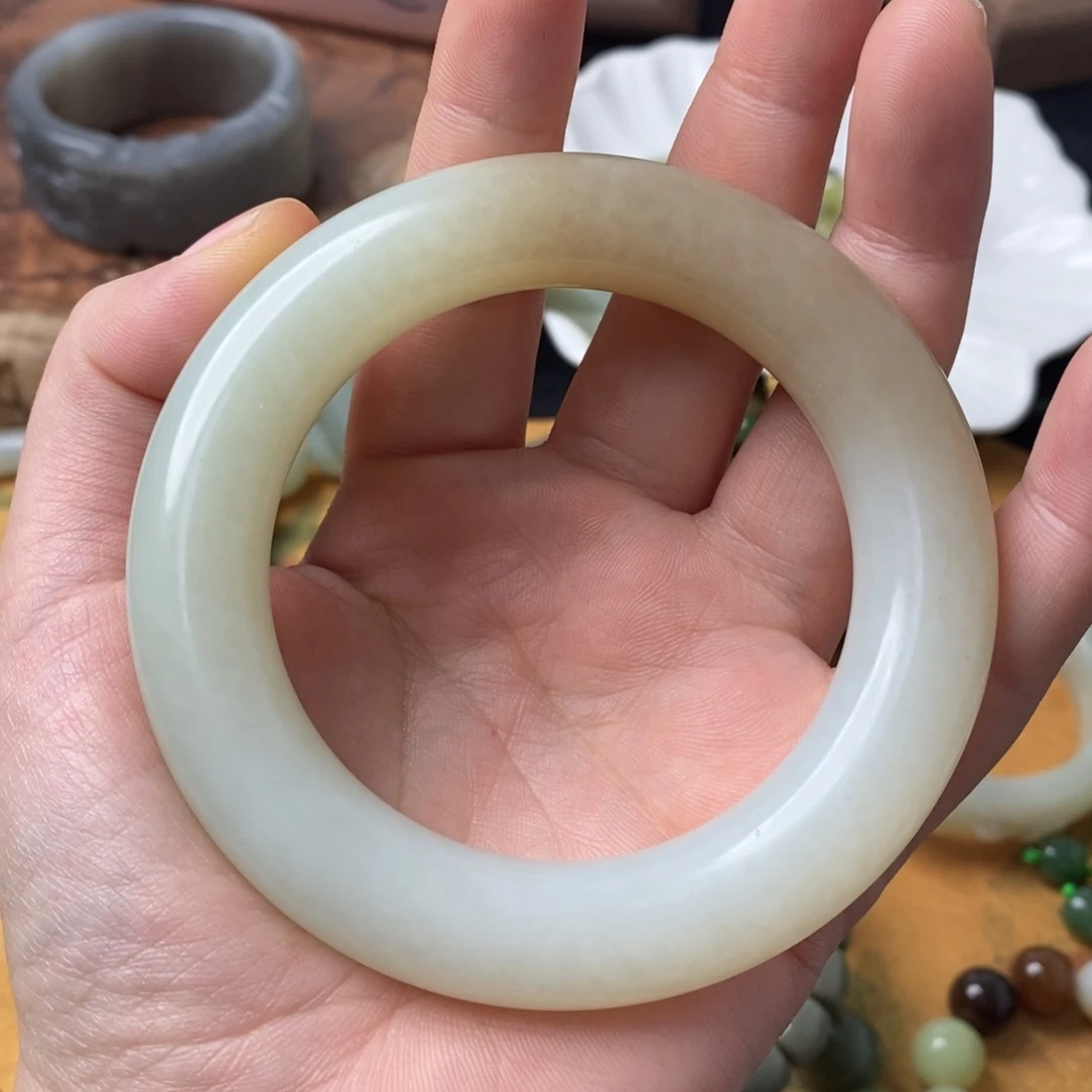 和田玉手镯58未镶嵌