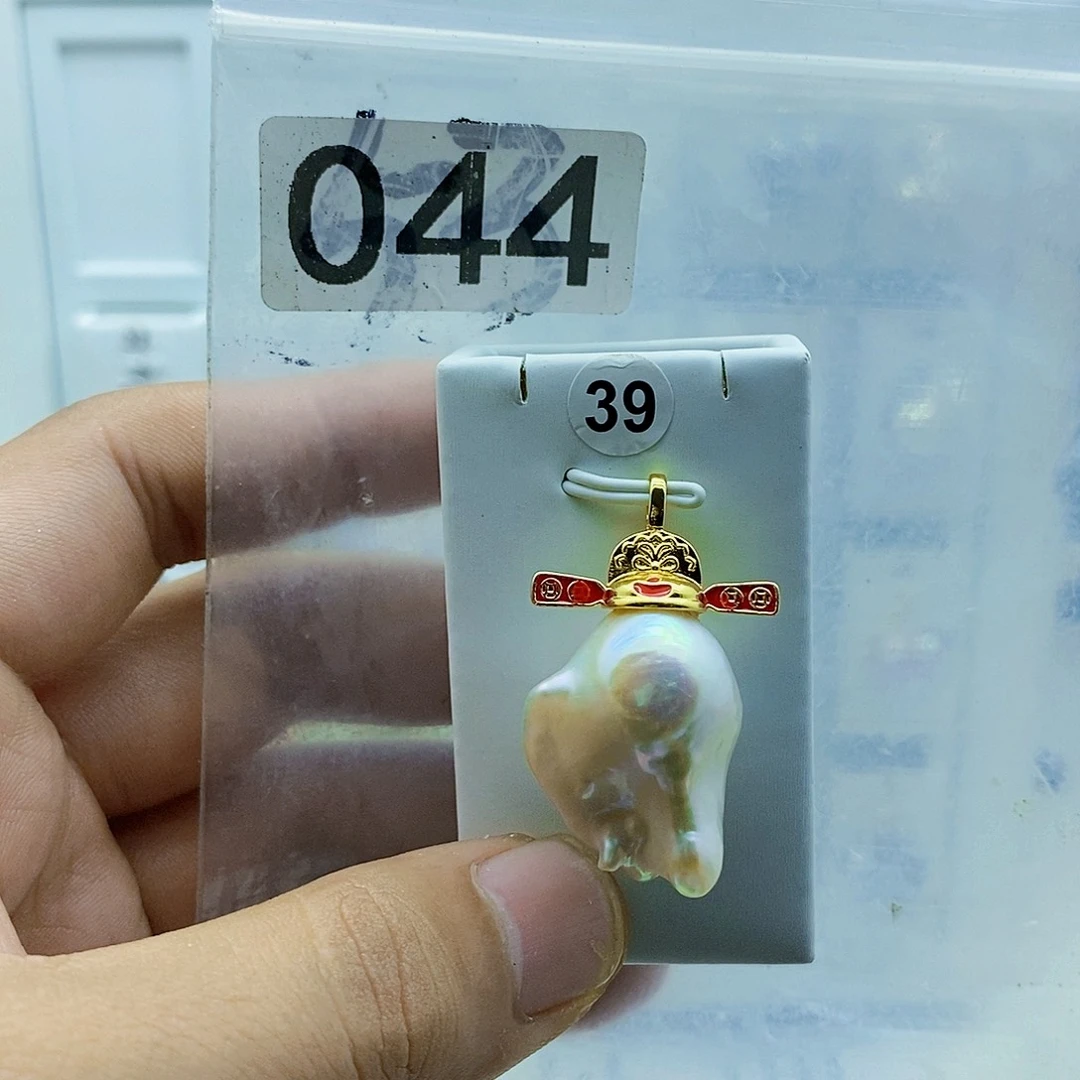 淡水珍珠颈饰合金