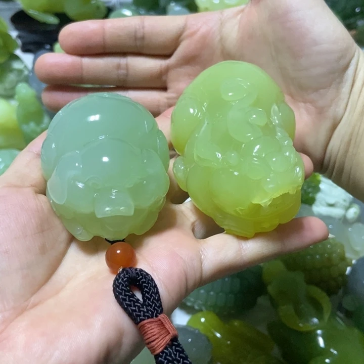 【闪购商品】未镶嵌蛇纹石玉把件海*