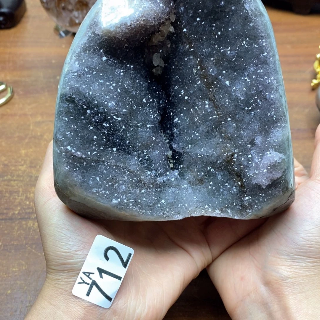 未镶嵌水晶大型摆件（非配饰）