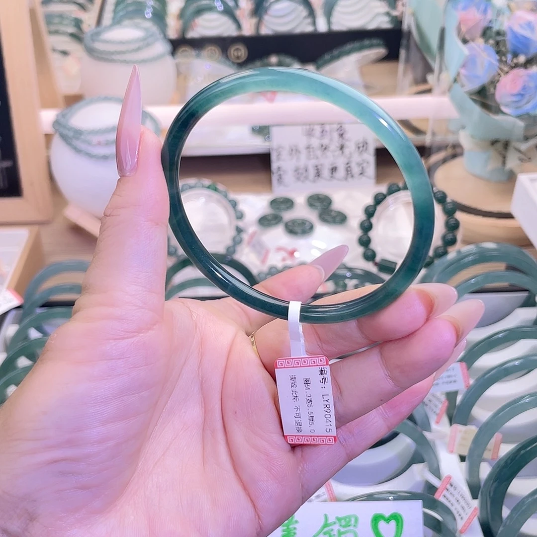 ****宁翡翠未镶嵌手镯60-61圈
