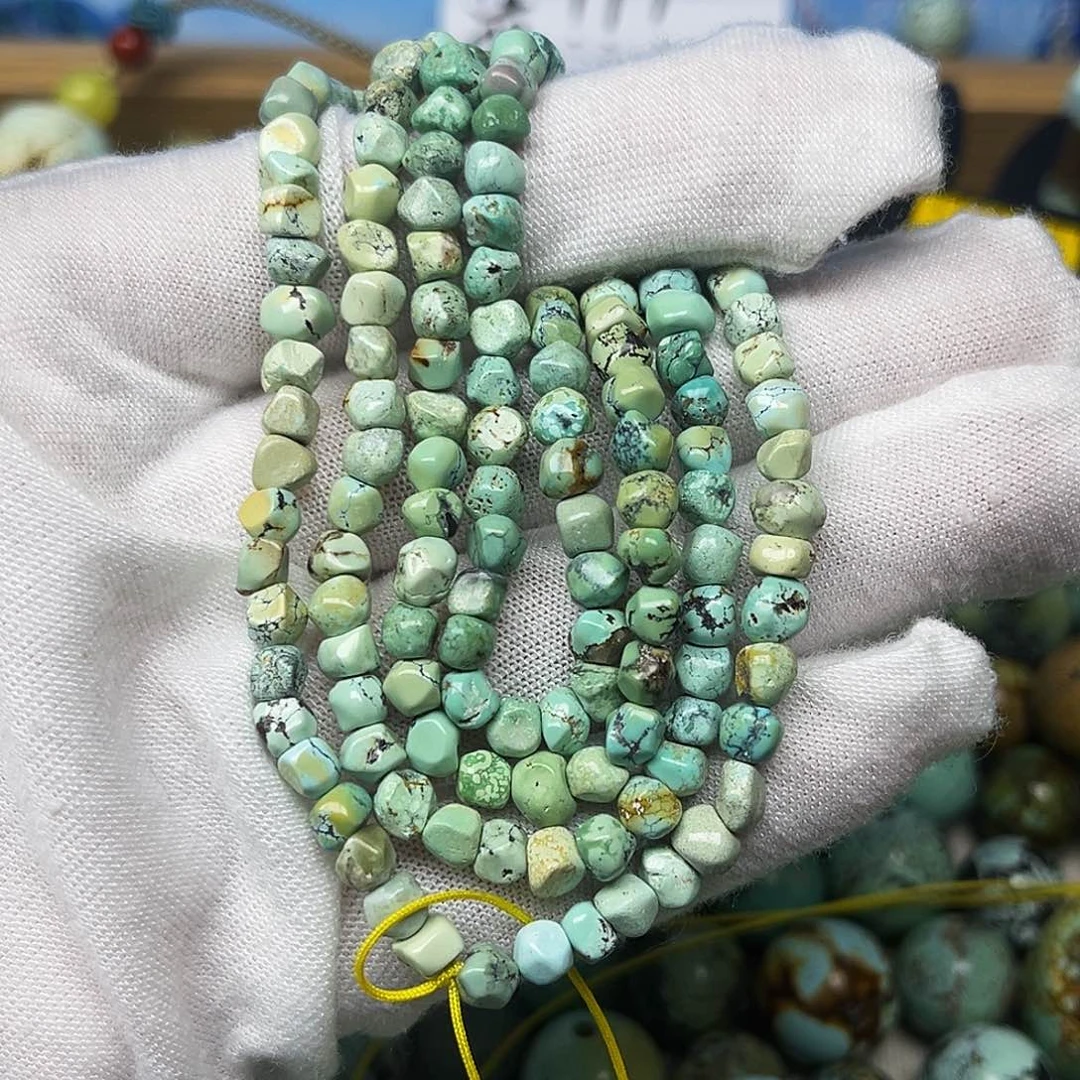 绿松石配饰未镶嵌