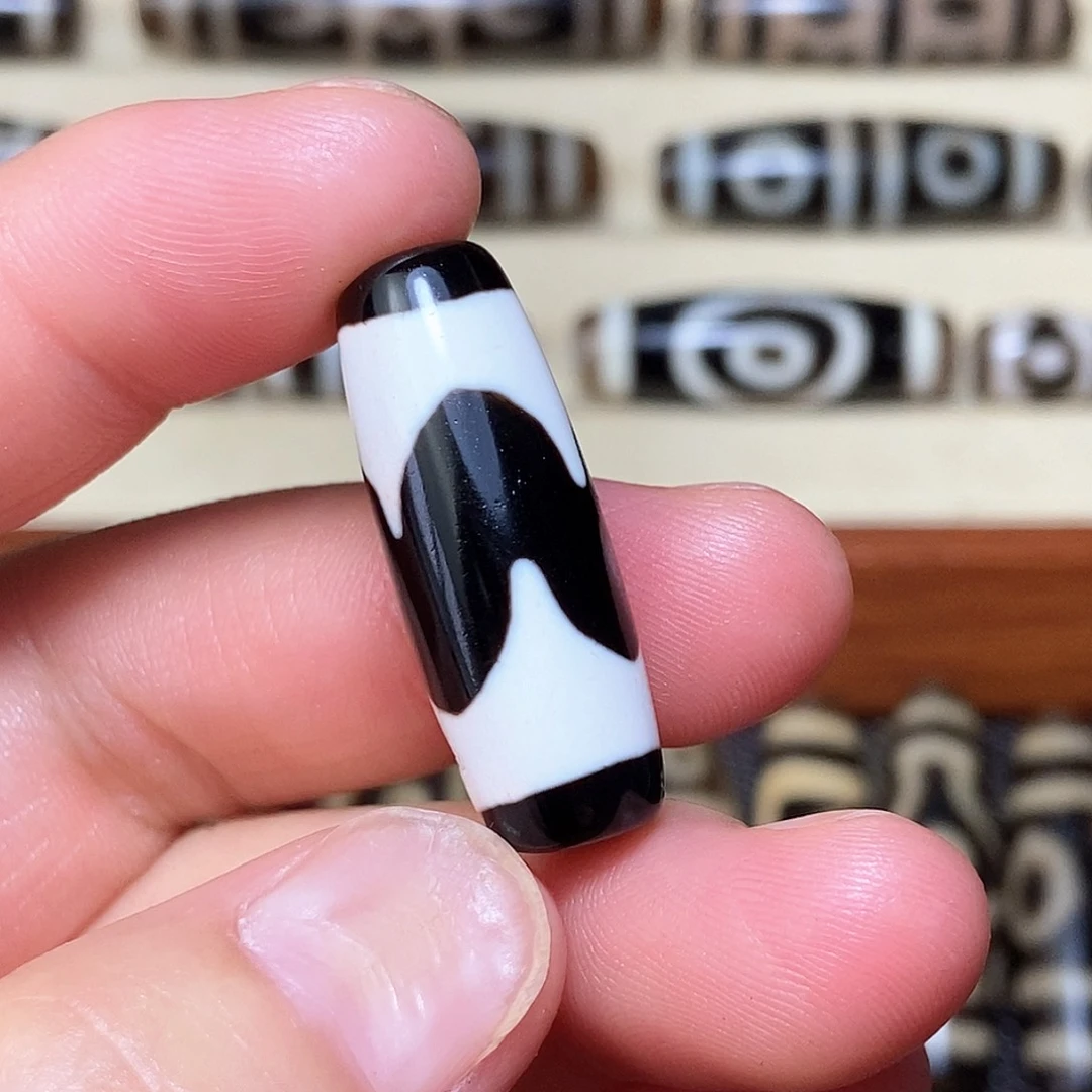 散珠玛瑙/玉髓行运黑白牙