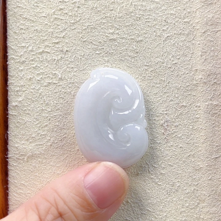 翡翠未镶嵌颈饰孤品